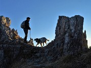 42 Tra i roccioni di cresta dello Zuc di Pralongone (1503 m )